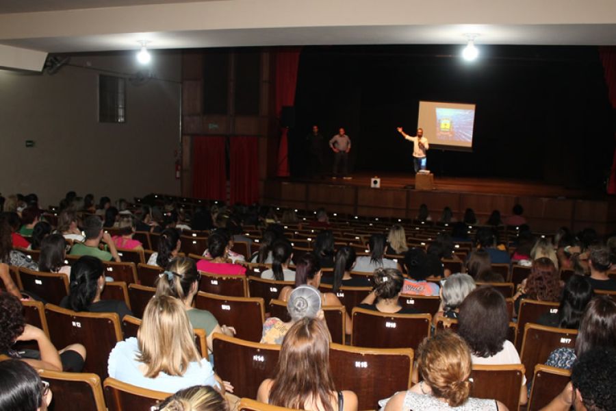 Prefeitura inicia treinamento para professores e diretores